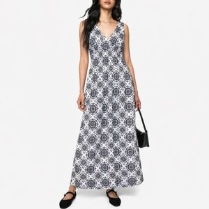 Maurices Black/White Floral Detail Sleeveless Maxi Dress